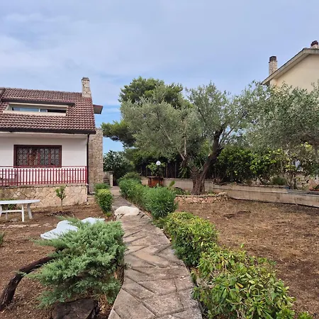 Villa La Gravina